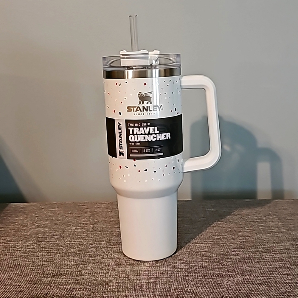 Stanley quencher 40 oz confetti-pearlescent
